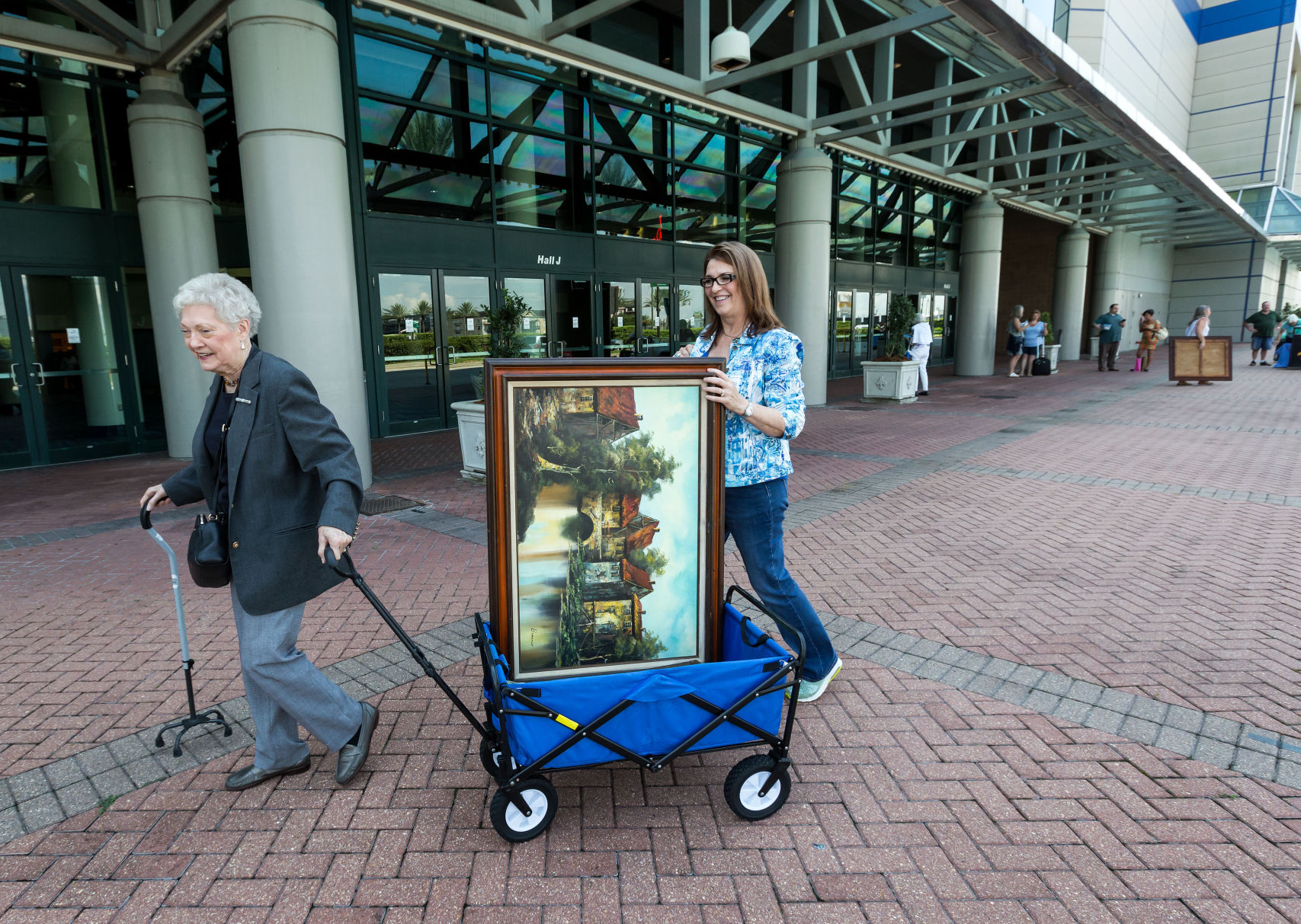 NO.antiquesroadshow001.epl.072917-.jpg